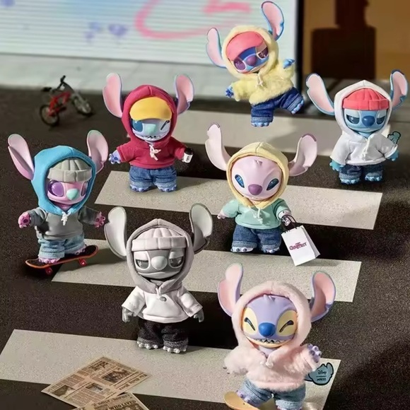 Stitch Hoodie Figurine Set - Multicolor - Picture 1 of 2